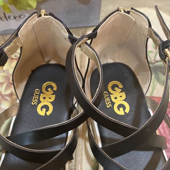 Guess GBG GG Karin Strappy Gold Hardware Zip Back Vegan Sandals Black Sz 6 - Picture 13 of 15